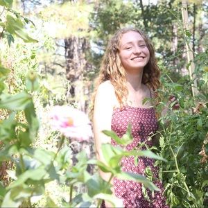 Meet your Posher, Amalia